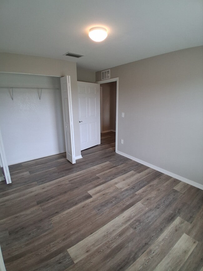 Building Photo - 7061 Tide Cir