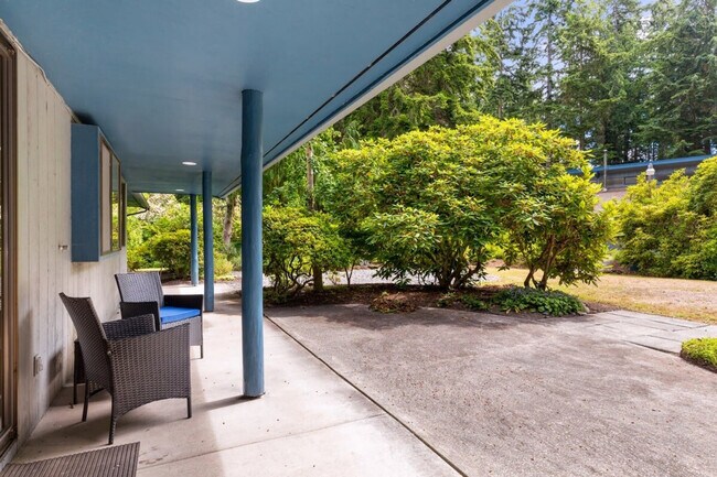 Building Photo - 20378 State Rte 20