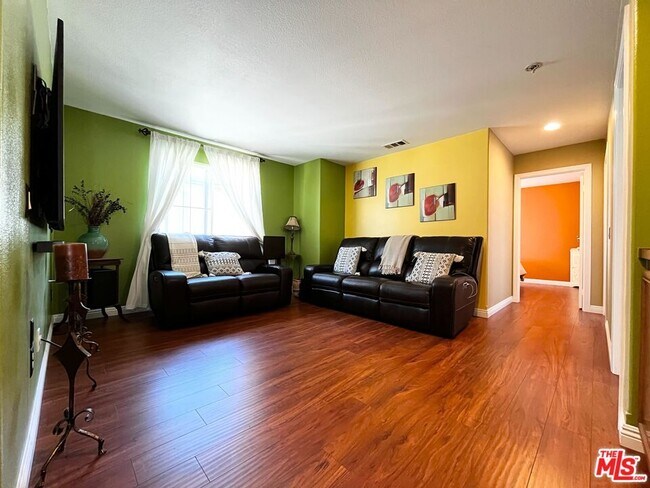 Building Photo - 3653 W Luther Ln