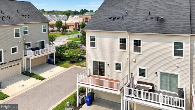Building Photo - 7049 Banbury Dr