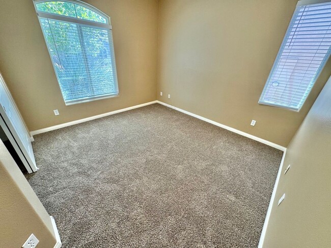 Building Photo - BEAUTIFUL 3 BEDROOM CONDO IN THE STETSON R...