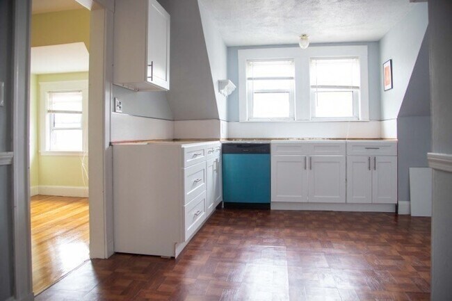 Building Photo - 19-21 Woodbridge St