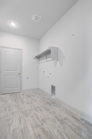 Building Photo - 7821 Cypress Dr