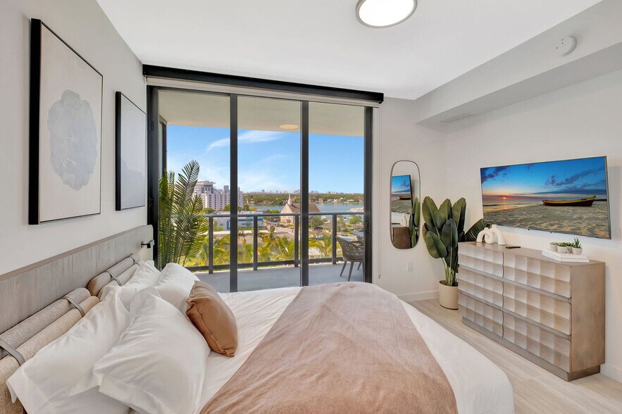 Building Photo - 580 72nd St