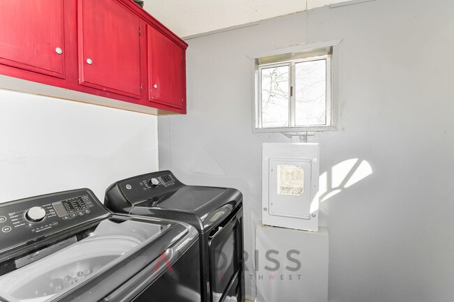 Building Photo - Country living in a clean, cozy home! $400 OFF FMR PROMOTION!!!