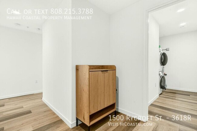 Building Photo - 1500 Rycroft St