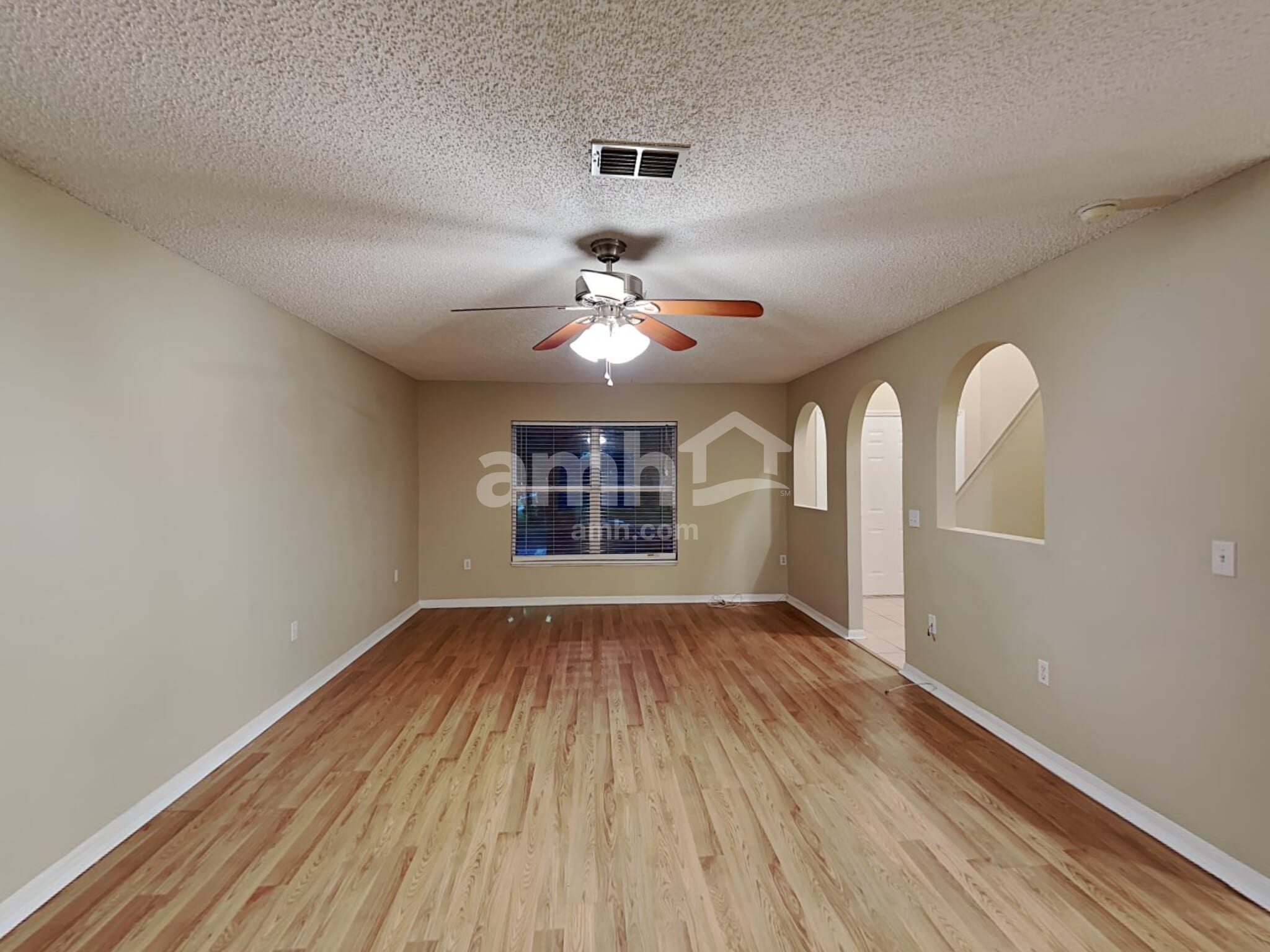 Building Photo - 930 Mayfair St