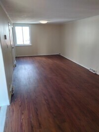 Building Photo - 226 Martin St