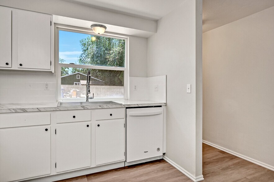Building Photo - 3110 Cherry Ln