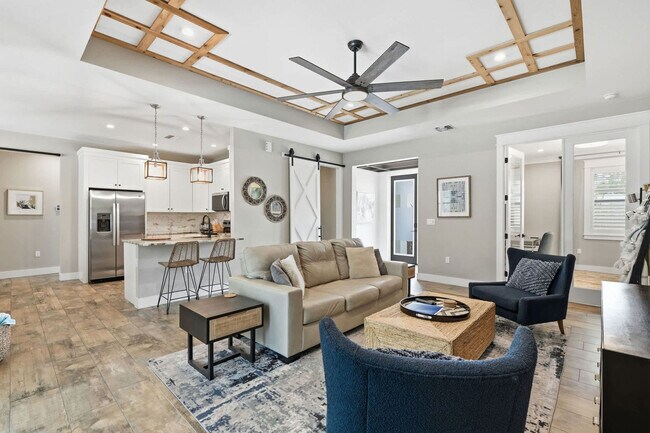 Building Photo - 3554 McComb Ln