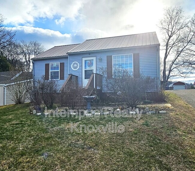 Building Photo - 424 E Moody Ave