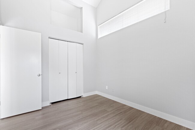 Floorplan - 3075 Broadway St