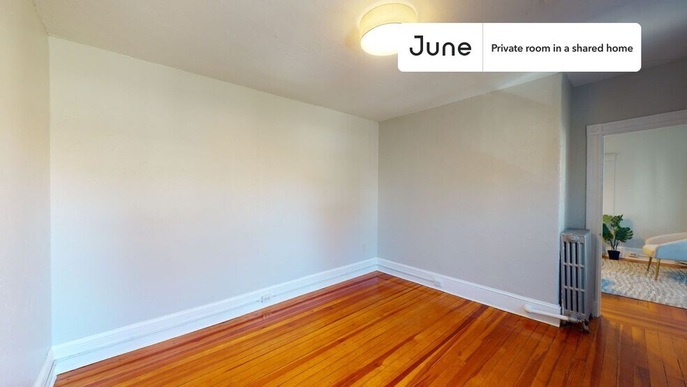 Building Photo - Room in Shared 3 bed/1 bath home