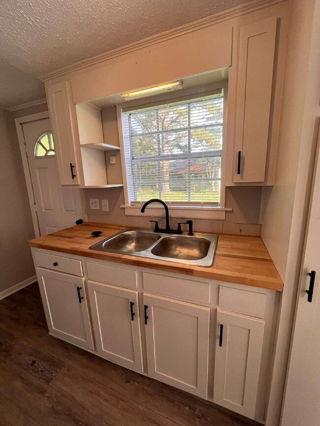 Building Photo - Cozy 3BR Rental in Pearl, MS – Spacious Ya...