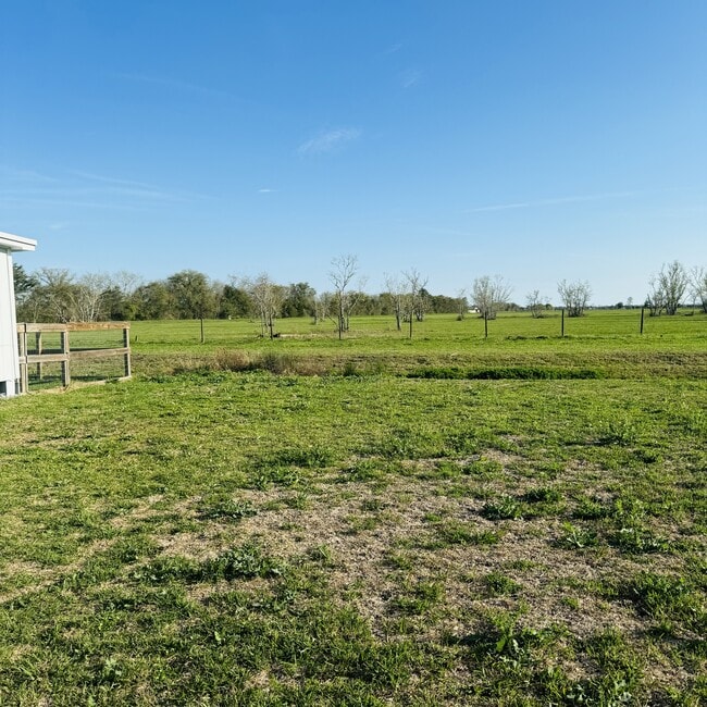 Building Photo - 9865 Vernall Ln