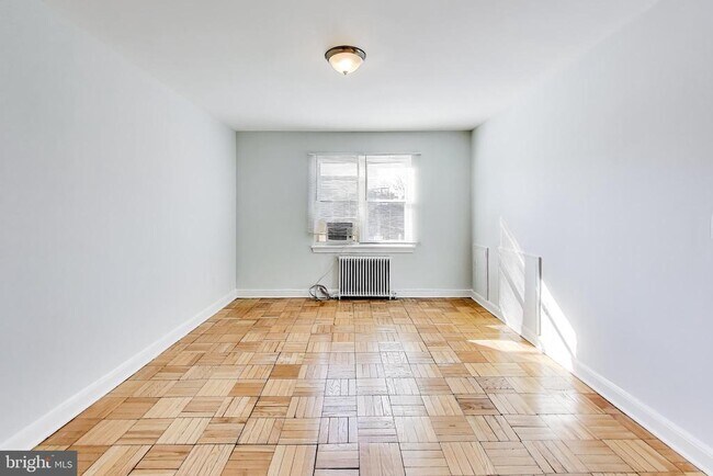 Building Photo - 1722 N Quinn St