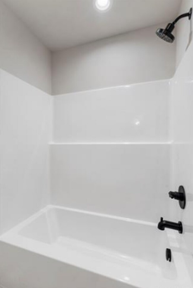 Building Photo - Beautiful Brand New 4 bedroom Home!