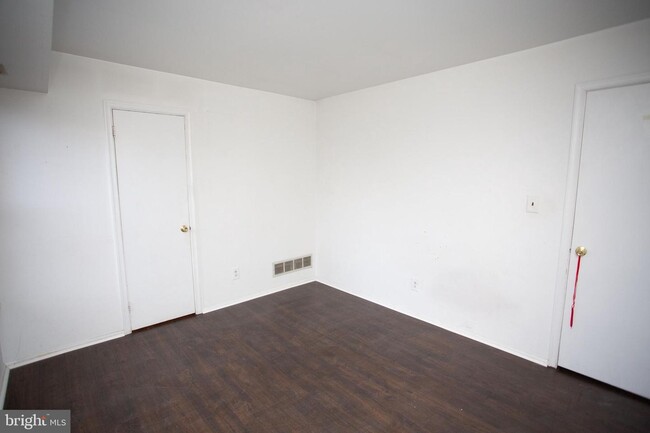 Building Photo - 40B Sumac Ct