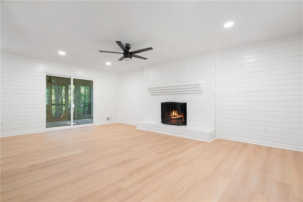 Building Photo - 920 Kings Ct