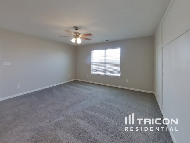 Building Photo - 1618 Huntzinger Blvd