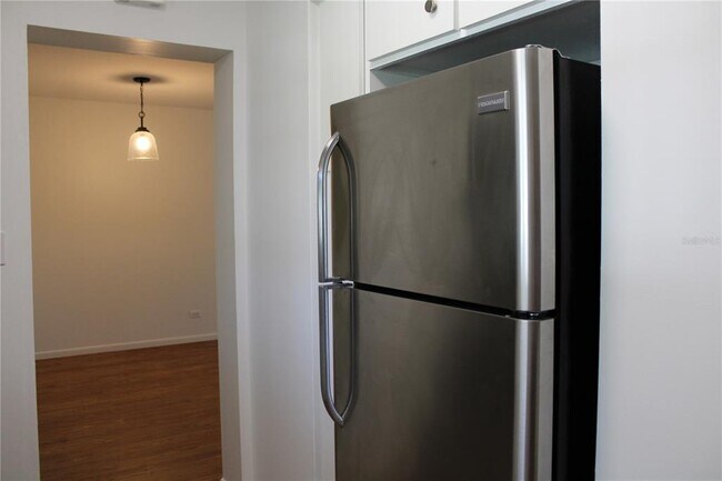 Building Photo - 3900 Roxane Blvd