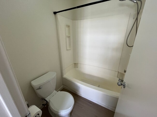 Building Photo - Crosspointe (Aiea/Honolulu) - 2 bed/2 bath...