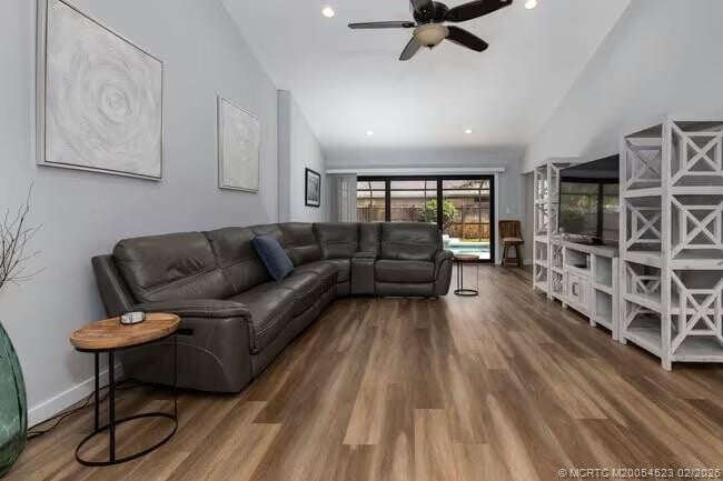 Building Photo - 955 SW Sand Oak Dr