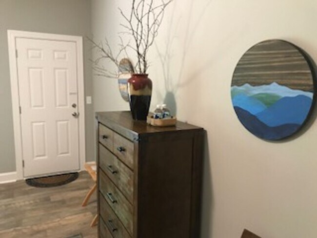 Building Photo - New furnished home on 30 acres available now!