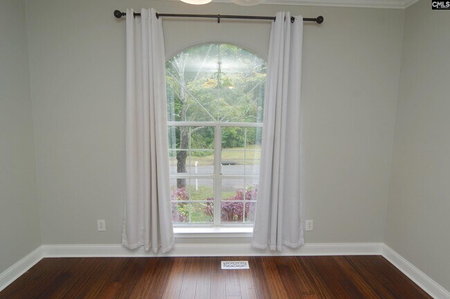 Building Photo - 156 Hunters Trail