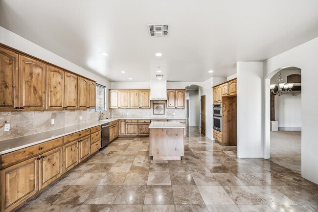 Building Photo - 3510 W Bohl St