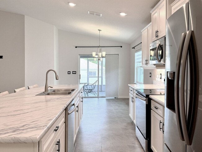 Building Photo - Beautiful 4-BR, 2-BA “Budget Friendly”– So...