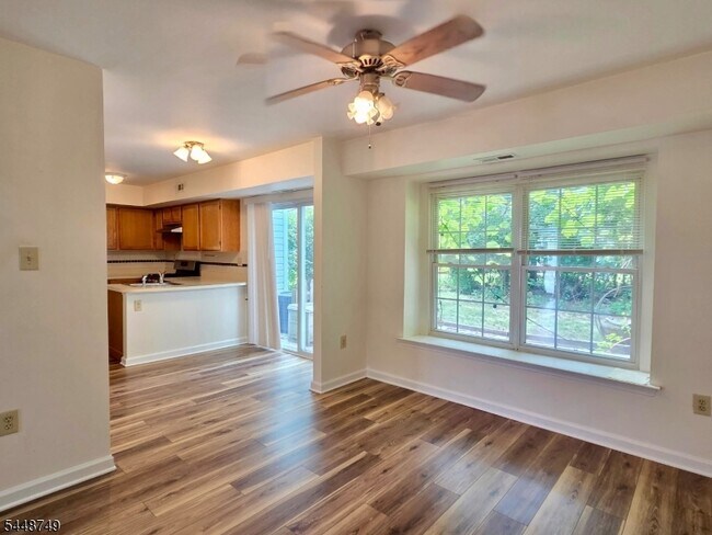 Building Photo - 200 Bamburgh Ct
