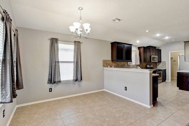 Building Photo - 1512 Stanford Dr