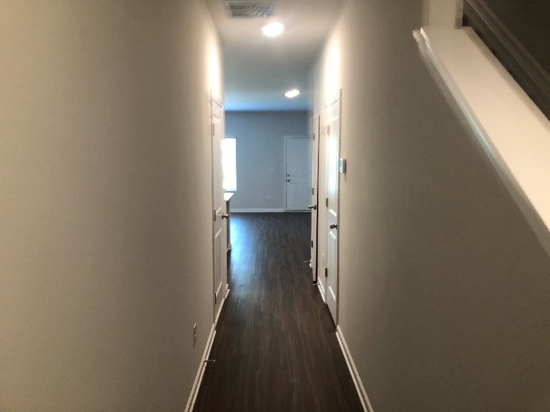 Building Photo - 448 Oakwood Dr NW
