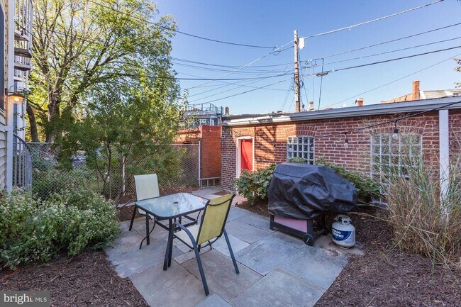 Building Photo - 4114 New Hampshire Ave NW