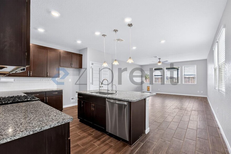 Building Photo - 14627 Sweet Clover