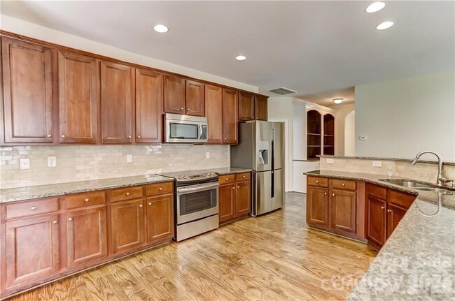 Building Photo - 5067 Timber Falls Dr