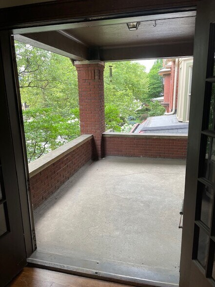Front Portch - 1171 Neil Ave