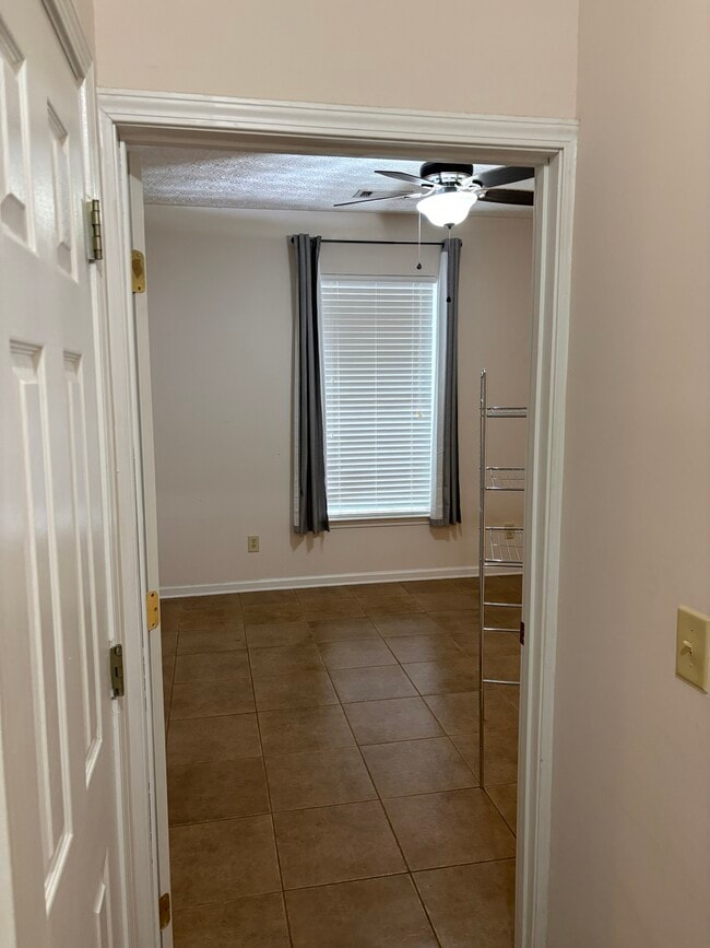 Building Photo - 1086 Cornell Pl