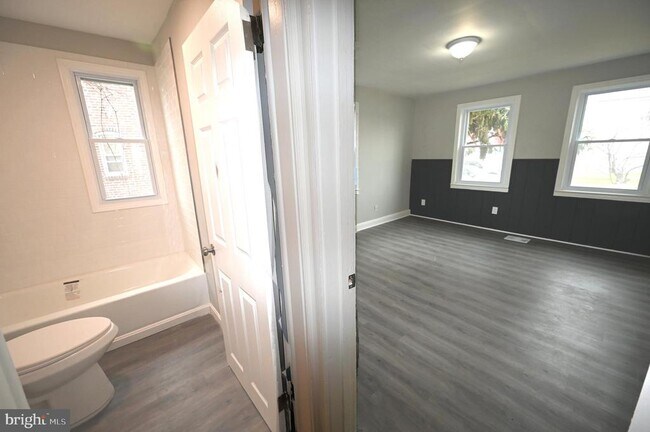 Building Photo - 2952 Sollers Point Rd