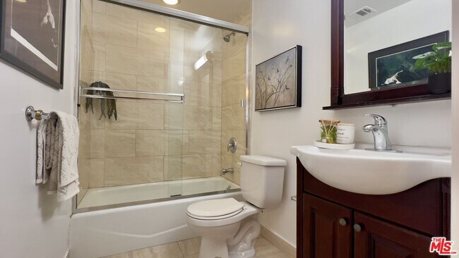 Building Photo - 5633 Carlton Way