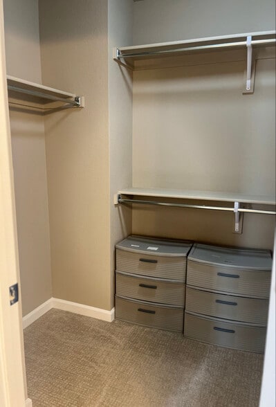 Building Photo - 5250 Mountain Vista Hts