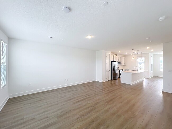 Building Photo - 15465 Hamlin Pk Dr