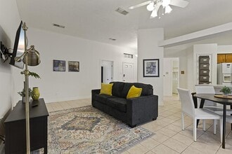 Building Photo - 7567 Casburn Ct