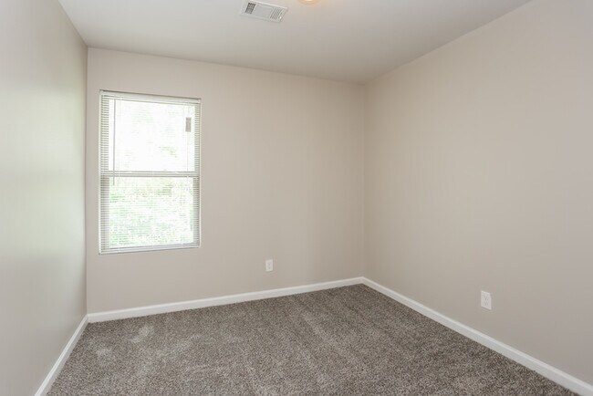 Building Photo - McDonough, GA 3 Bedroom Home