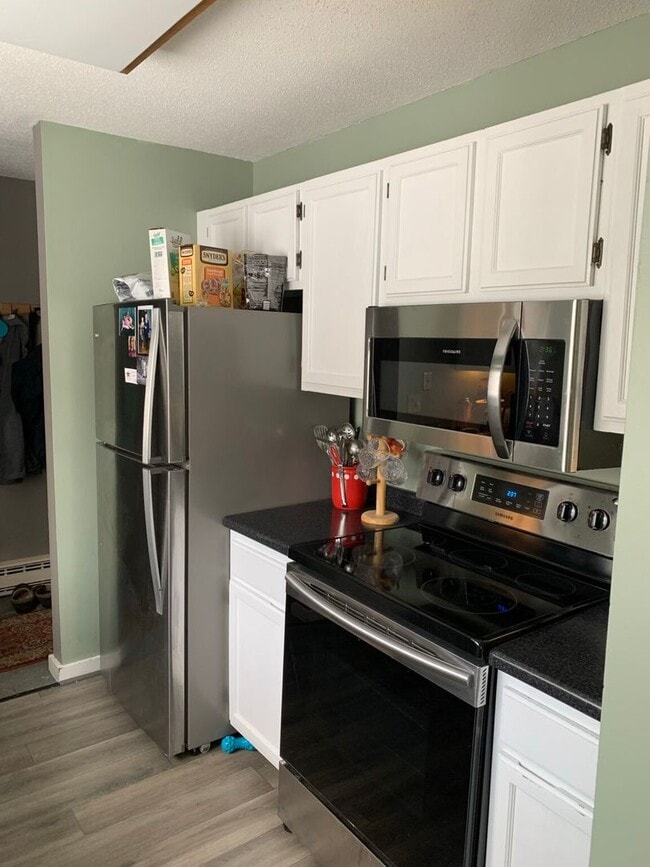 Building Photo - 3 Bedroom Condo in Hanover