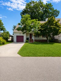 Building Photo - 8824 Hammett Ave