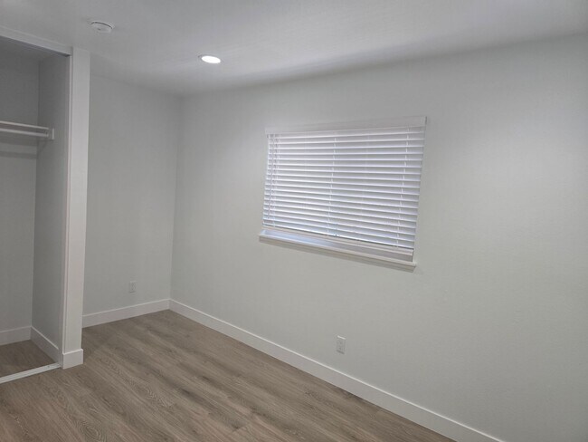 Building Photo - Fully Remodeled 4-Bedroom, 3-Bath Rental Home in Prime Fountain Valley Location