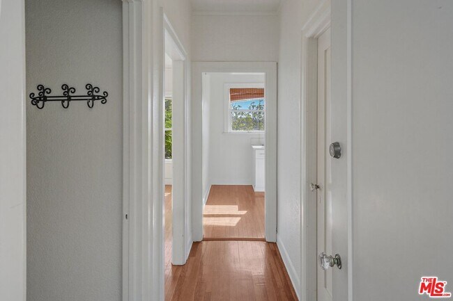 Building Photo - 5121 1/2 N Eagle Rock Blvd