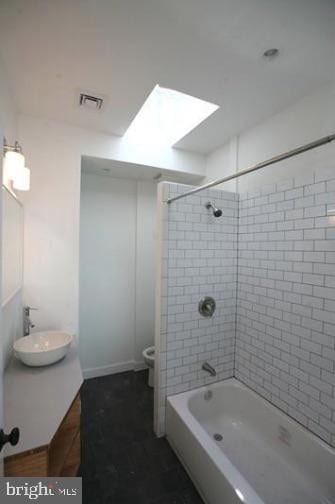 Building Photo - 469 Harvey St